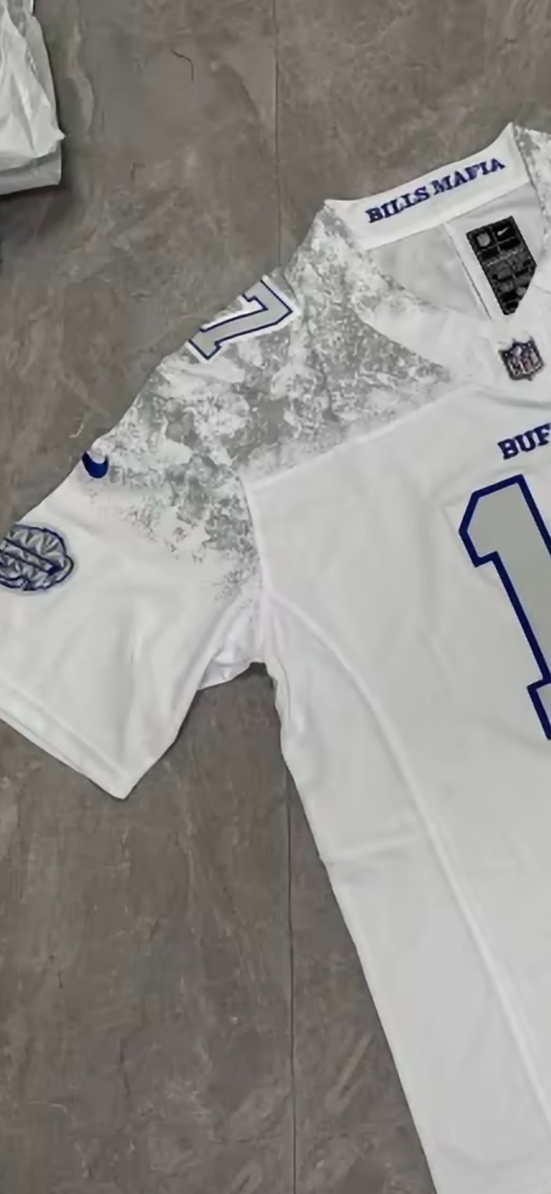 Buffalo Bills Whiteout Rivalry Josh Allen Jersey Size Mens Large
