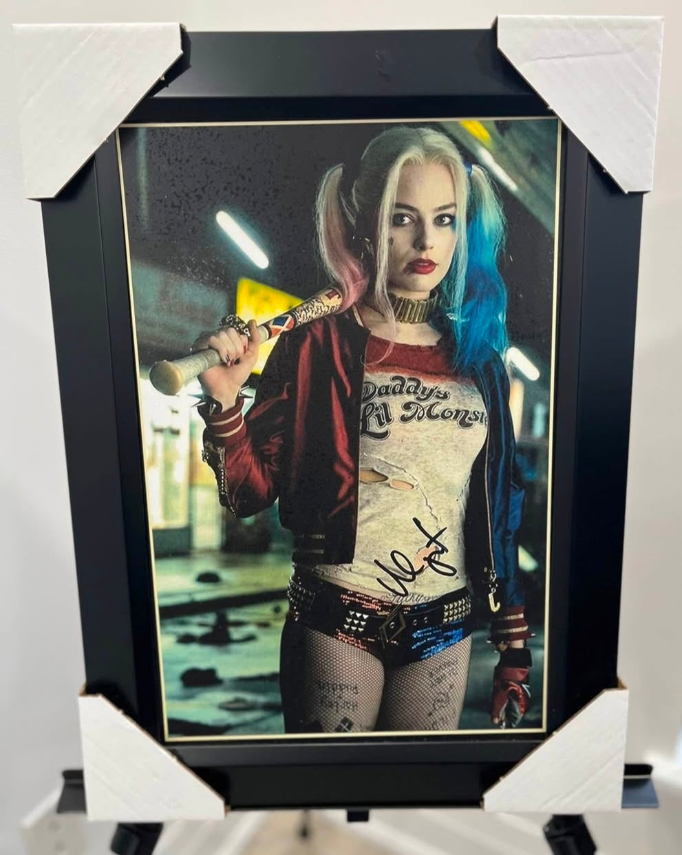 21x16 Movie Suicide Squad Harley Quinn Textured Fine Art Print