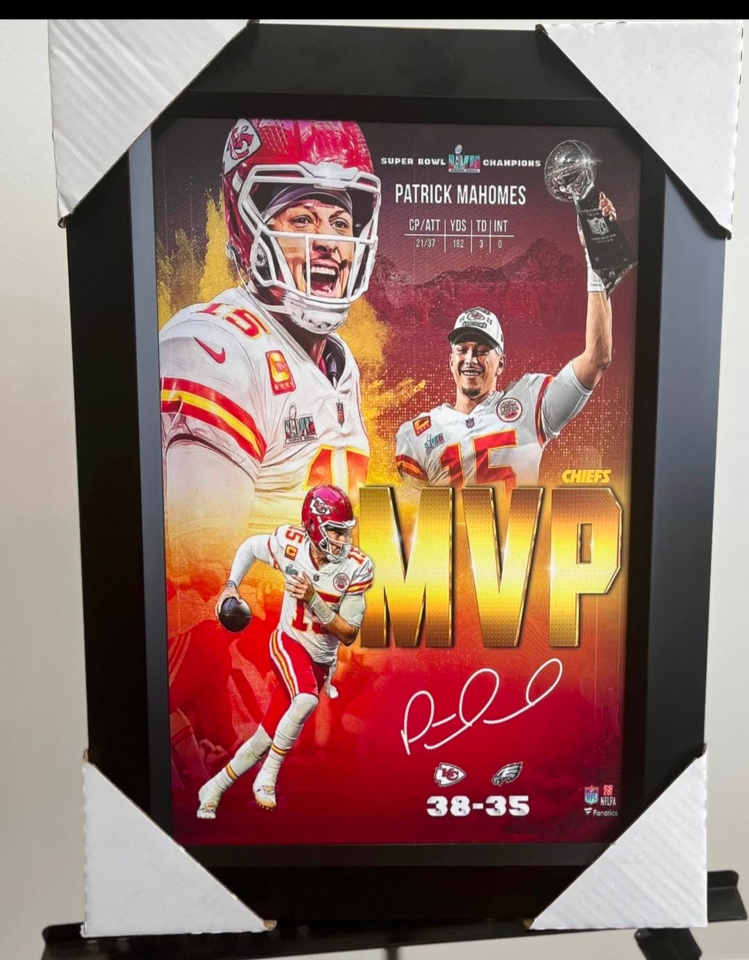 21x16 NFL Kansas City Chiefs Patrick Mahomes Collage Textured Fine Art Print