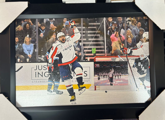 21x16 NHL Washington Capitals Alex Ovechkin Textured Fine Art Print